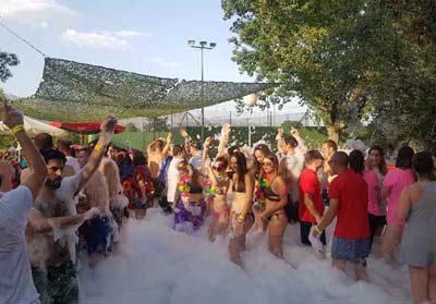 fiesta de la espuma, actividades familiares, grupos y empresas teambuilding