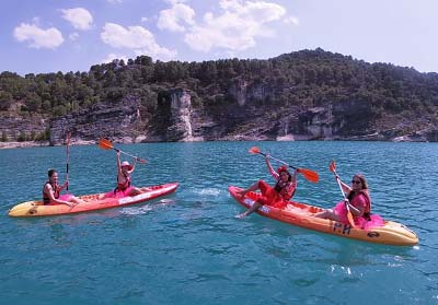 paseo en canoa por el pantano de entrepeñas