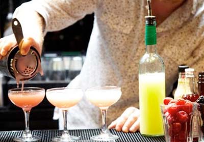 Taller de coctelería teambuilding para empresas