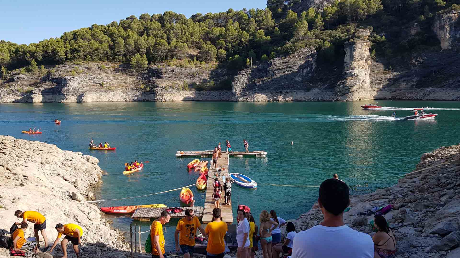 Hotel pantano entrepeñas, actividades acuáticas, piscina, barbacoa