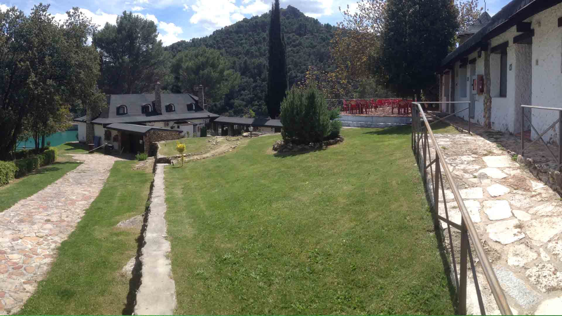 Hotel pantano entrepeñas, actividades acuáticas, piscina, barbacoa